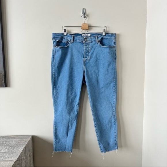 Stretchy High-Rise Wedgie Skinny Ankle Length Jean - Levi's Premium - Picture 3 of 14